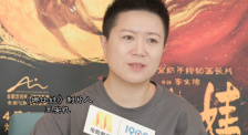 看着小刚挺进娇妻的体内